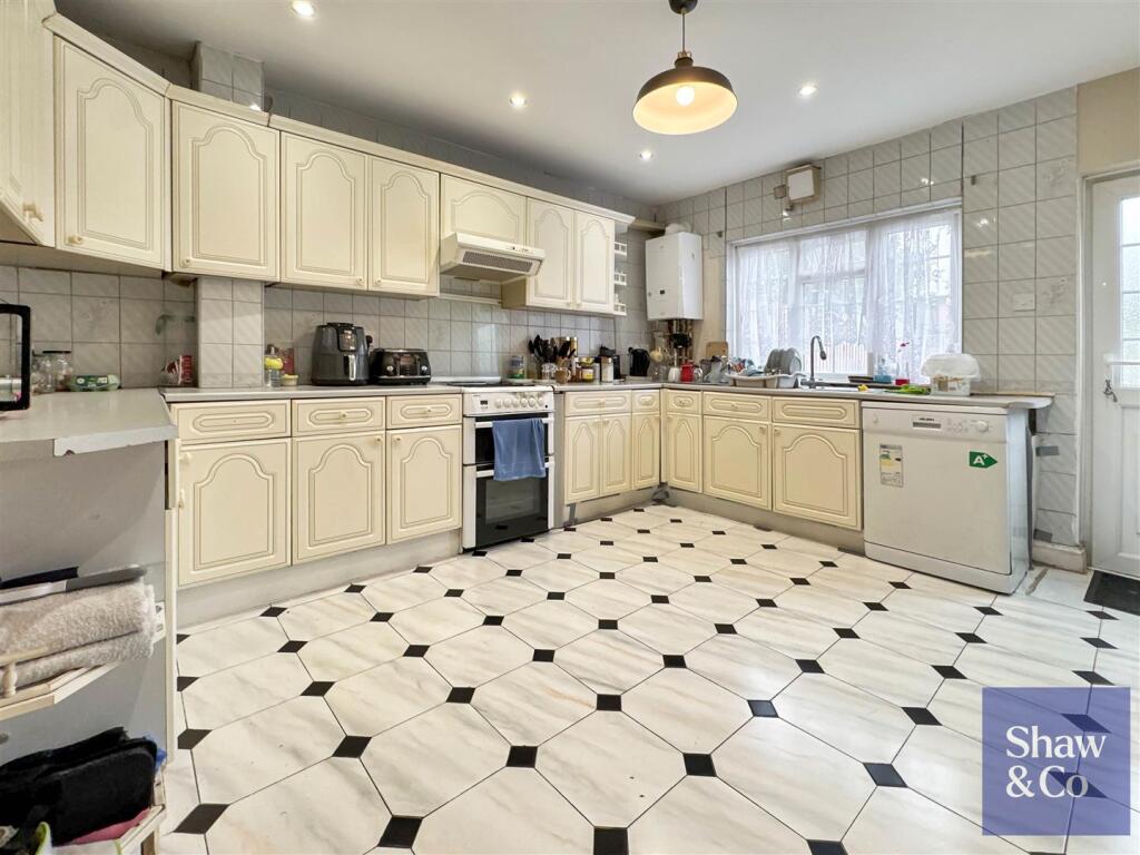 Kitchen..jpeg