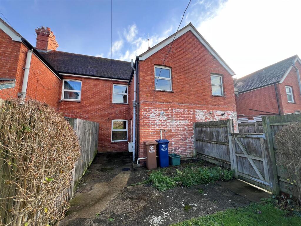 Rear garden 3.jpg