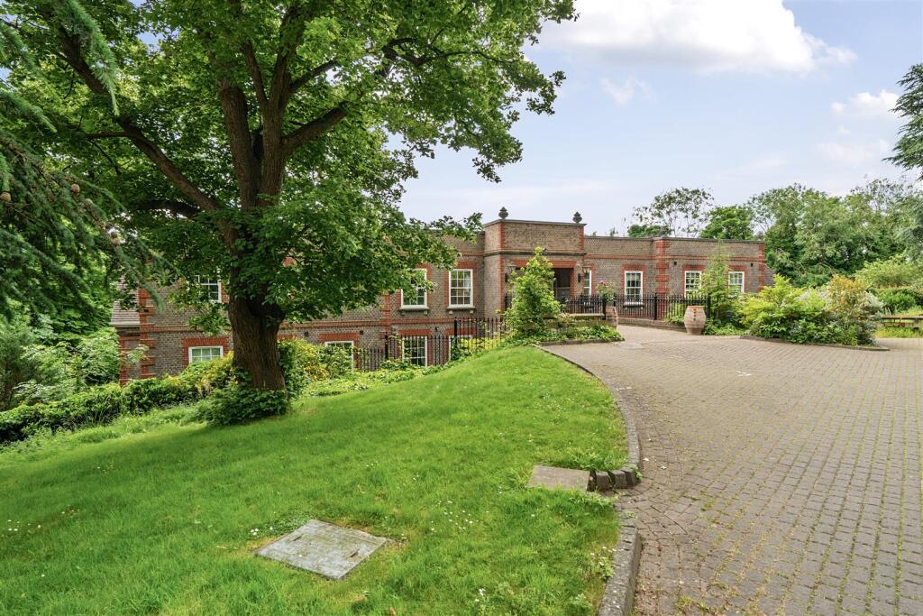 Communal grounds