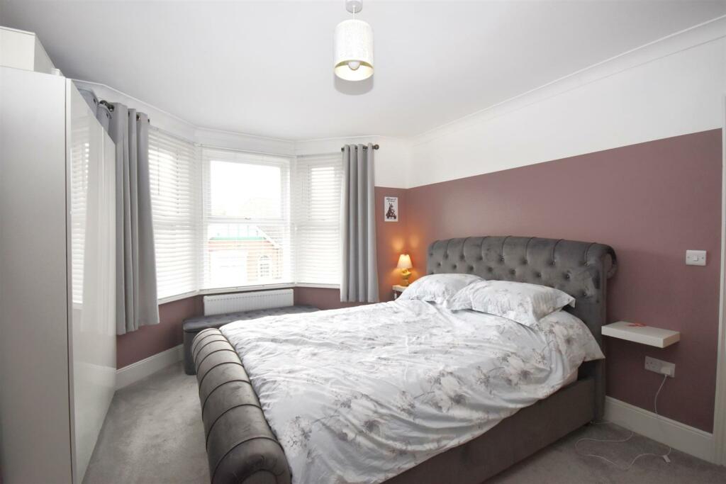 Bedroom 1.jpg