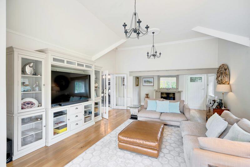 Open plan sitting room/garden room