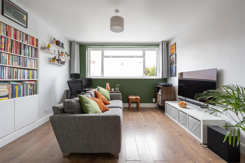 Brookscroft Road, E17