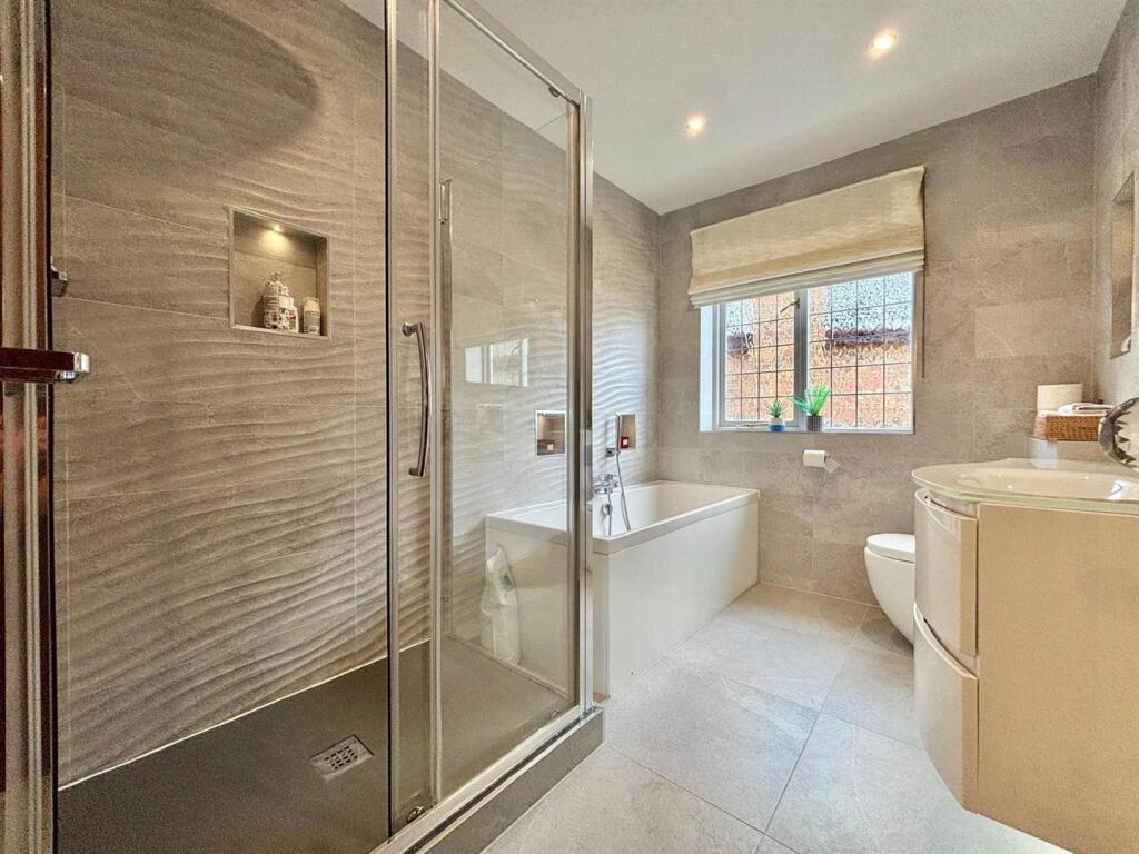 WhatsApp Image 2025-09-11 at 08.53.12_bdfe921f.jpg