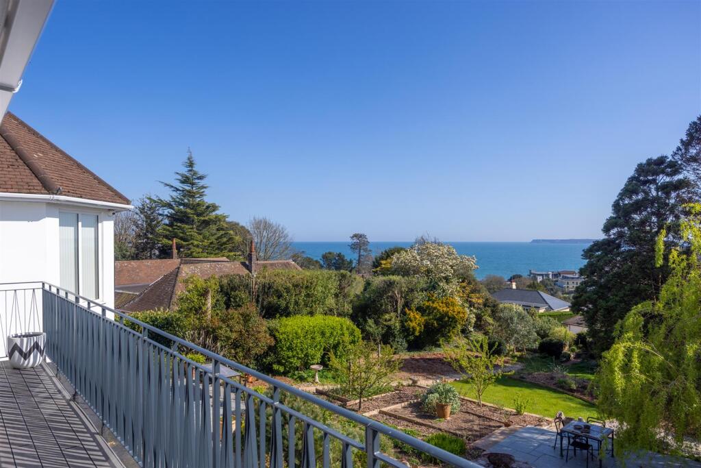 A38 - Chapter House Torquay - 250409.jpg