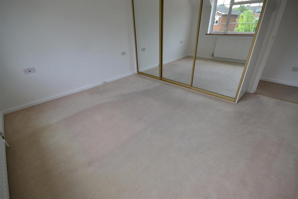 Bedroom 2.1.JPG