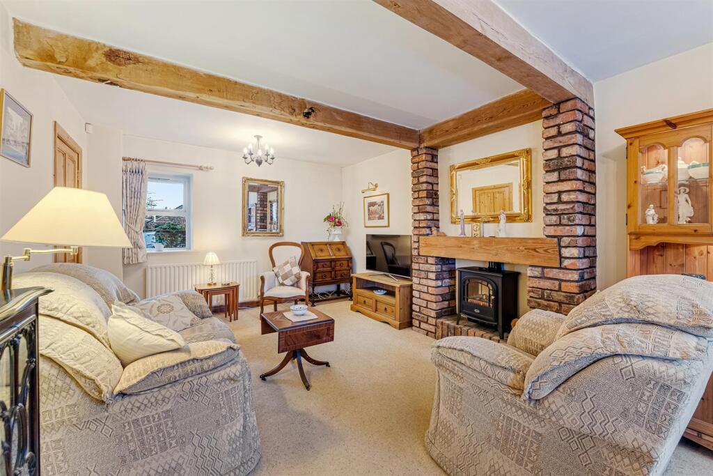 Lounge Dining Room Aspect 6