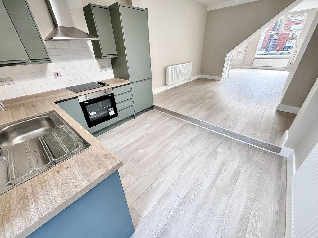 Lounge / Diner / Kit