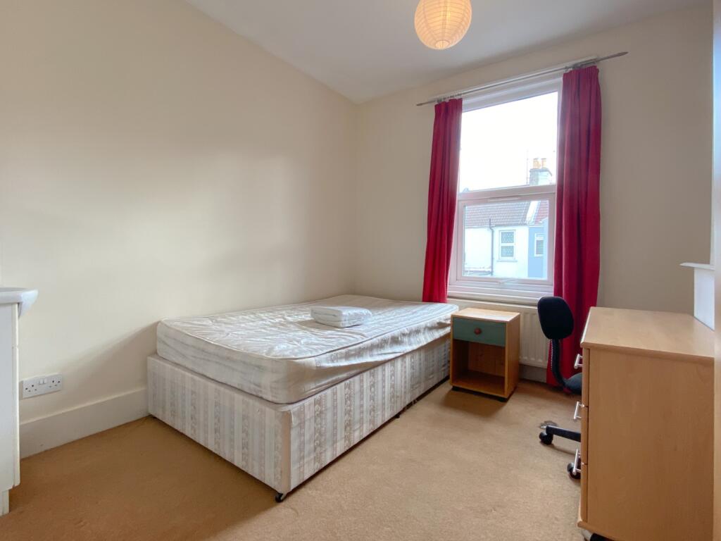 94 Whippingham Road Bedroom 3