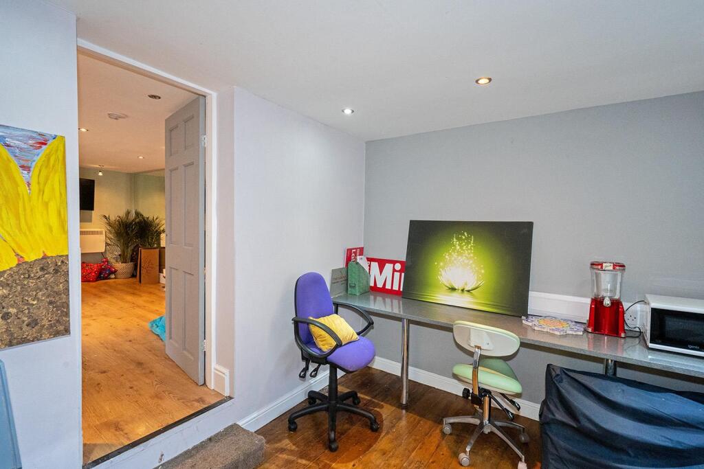Kitchenette_1.jpg