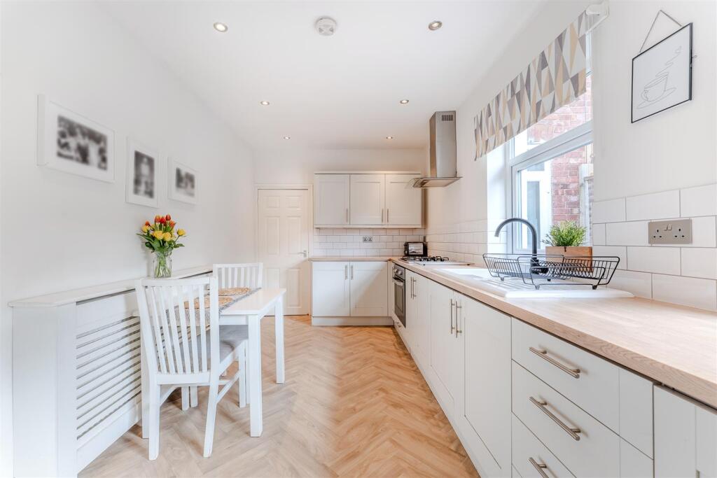 Kitchen/Breakfast Room