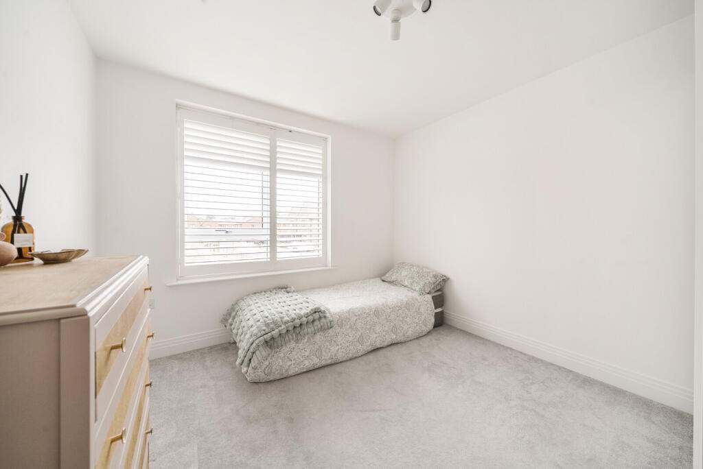 1316070-5-685a757...