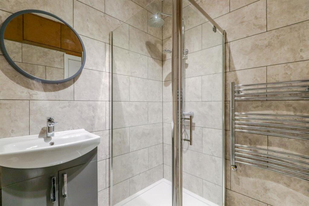 51 Holly Road-25.jpg