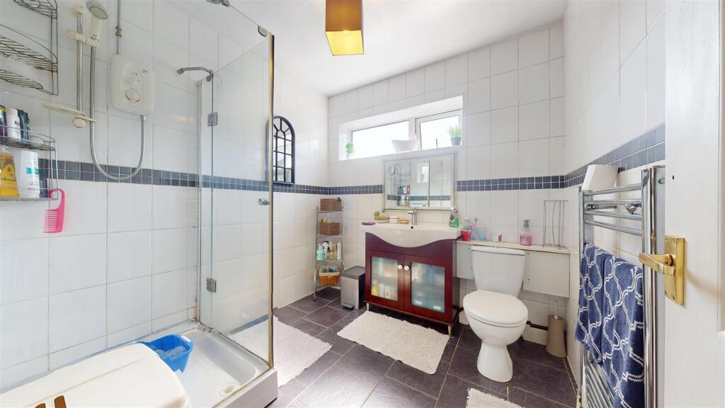 Eccleston Gardens Bathroom