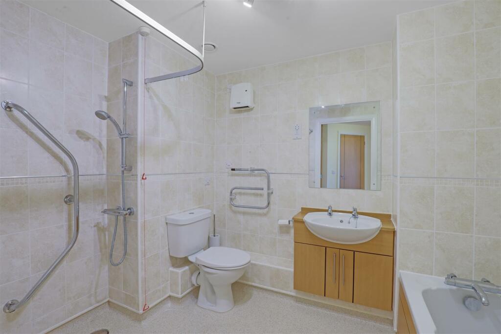 19-c865CT_MCS_Flat 46 Cartwright Court_73.jpg