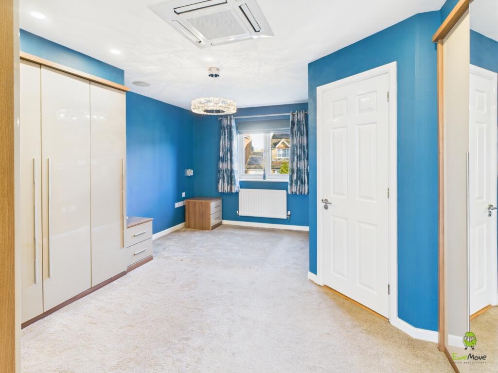 Presented by James at EweMove Bexleyheath and Dart