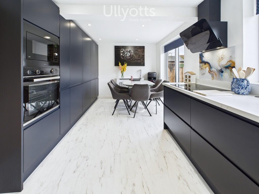 Kitchen/Dining Ar...