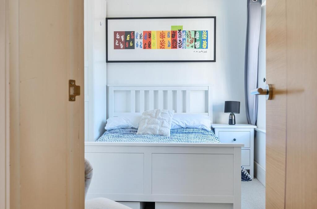 4 Wintour House, Guys Common (16).jpg