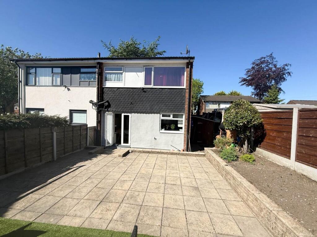 Outside - Rear Patio Garden