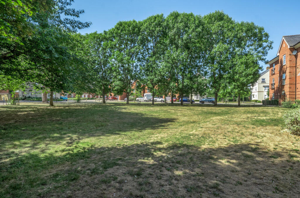 1325353-7-6870ed9...