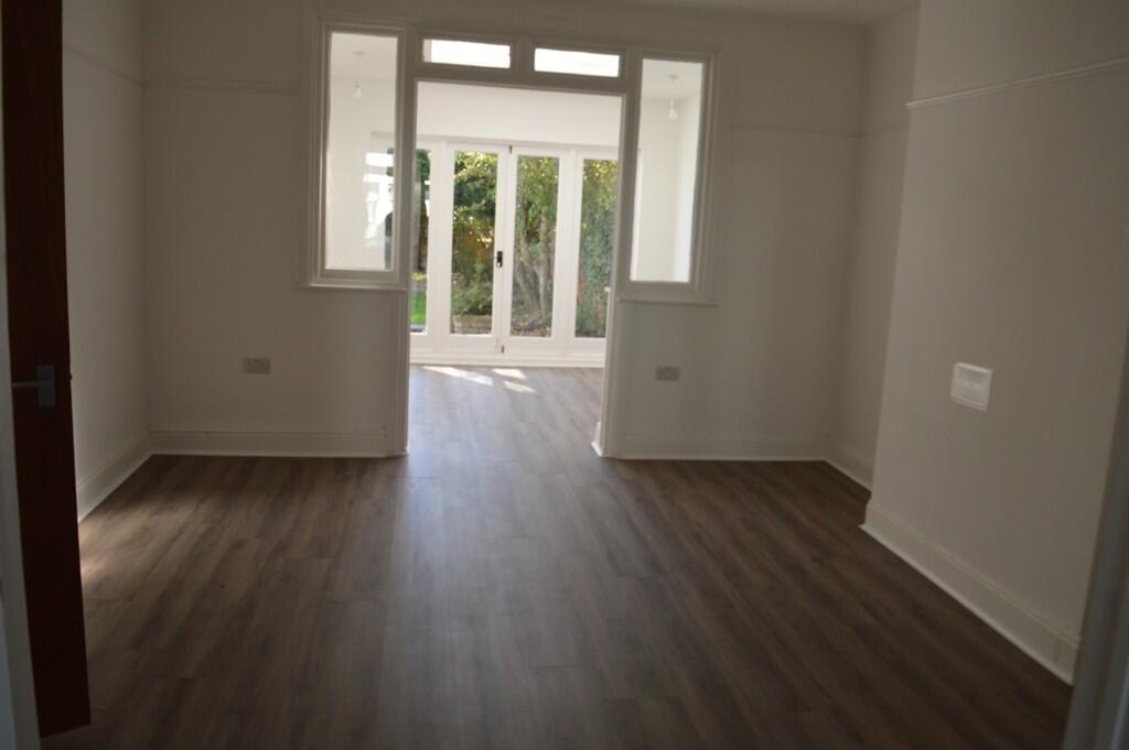 Drapers Road, London, EN2