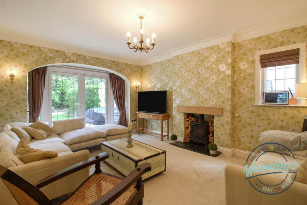 Sitting room to rear