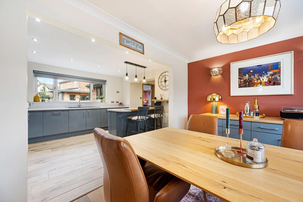 Dining Room to Kitchen / Breakfast Room