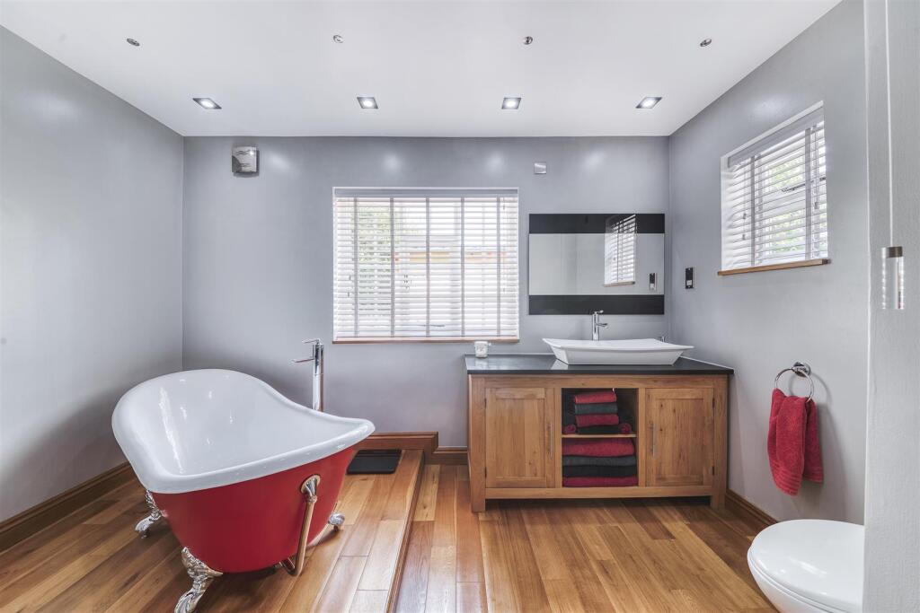 Superbly Appointed Bathroom