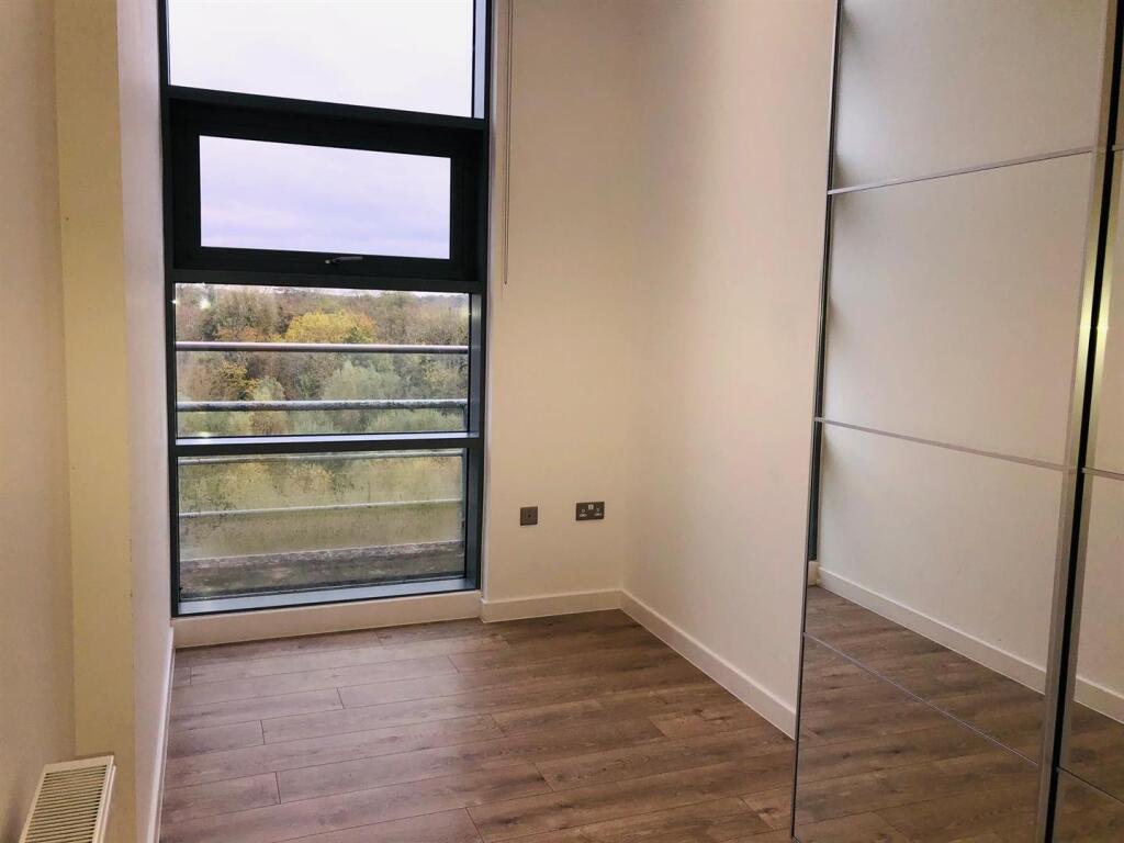 2 Bed two bath flat to rent in Harlow, Maxwellprop