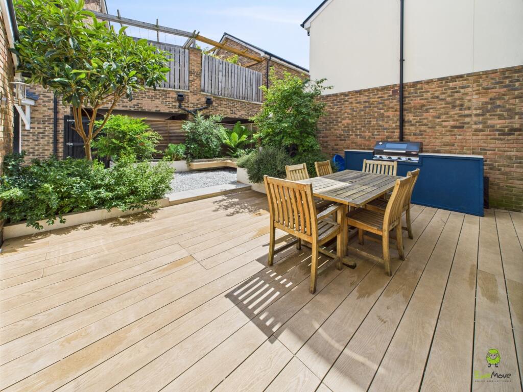 Patio James Hillier EweMove Bexley and Dartford Bo