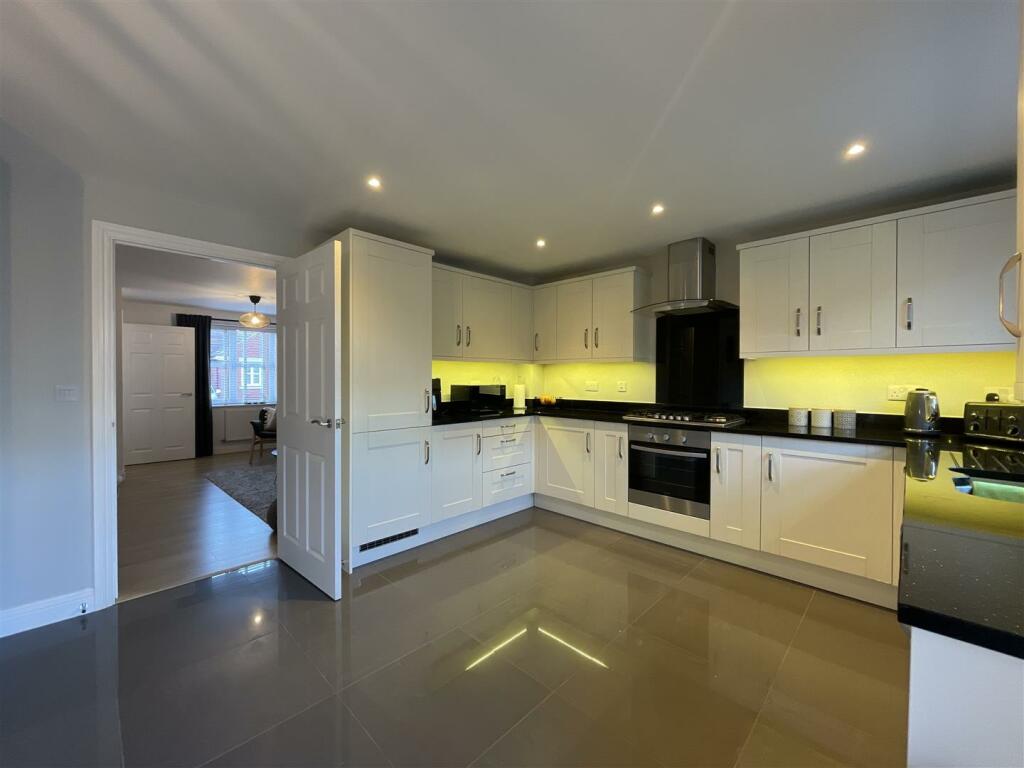 Kitchen / Diner
