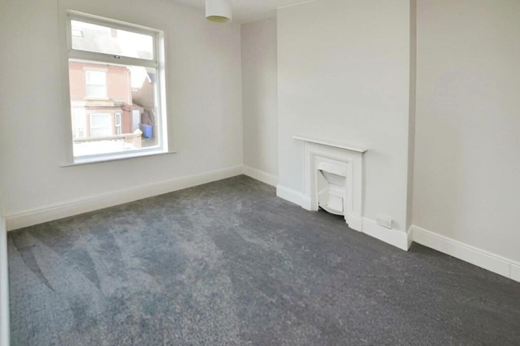 fe674b4e-BEDROOM 202.jpeg