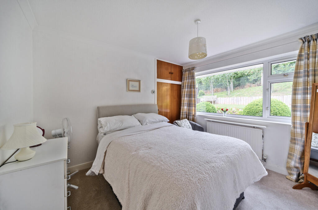 1302254-11-684854...