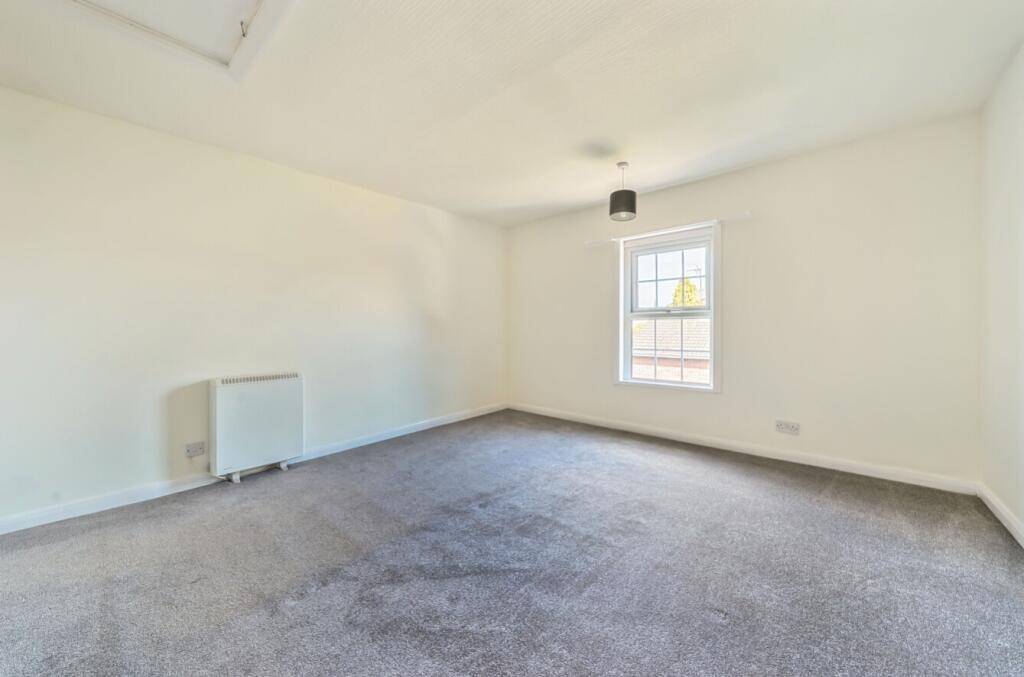 1304834-12-684852bd73427