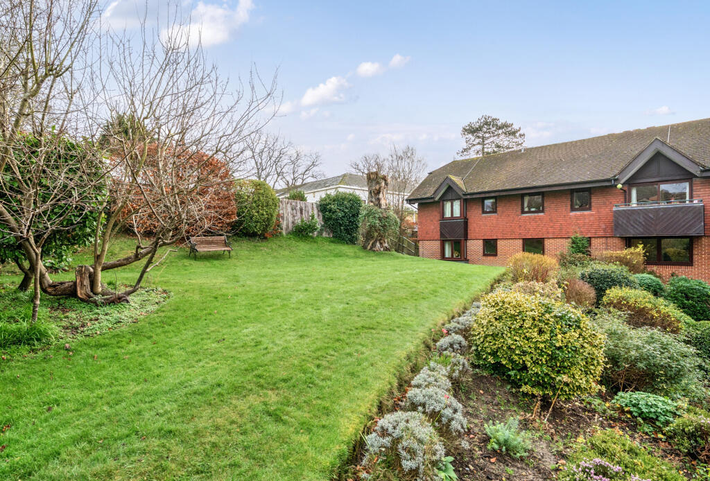 1393603-16-694131...