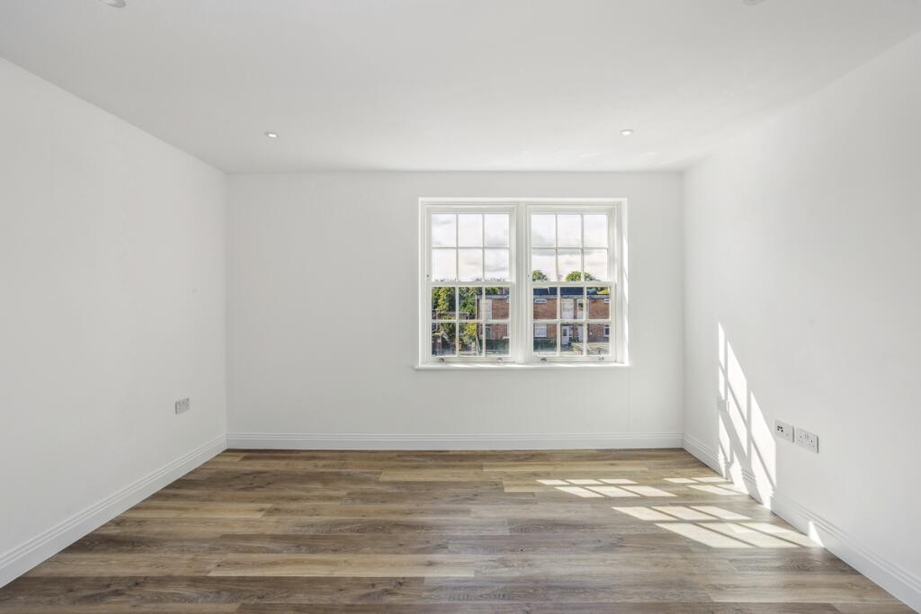 79031_9 Station H...