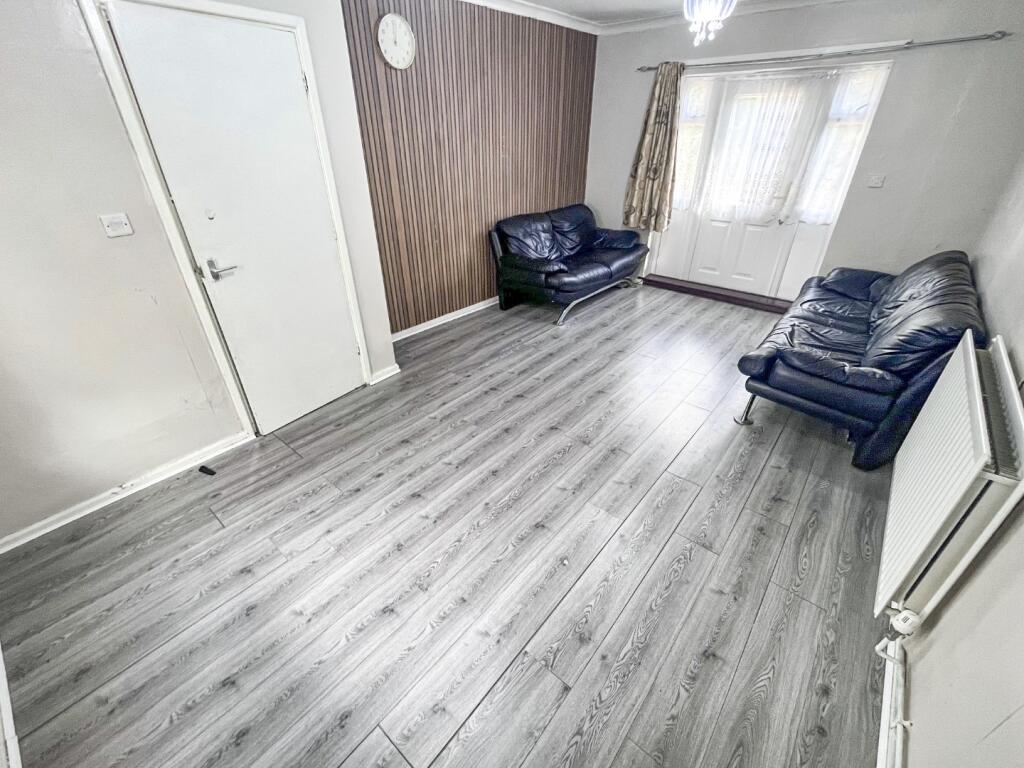 pbox-living_room-329519.jpg