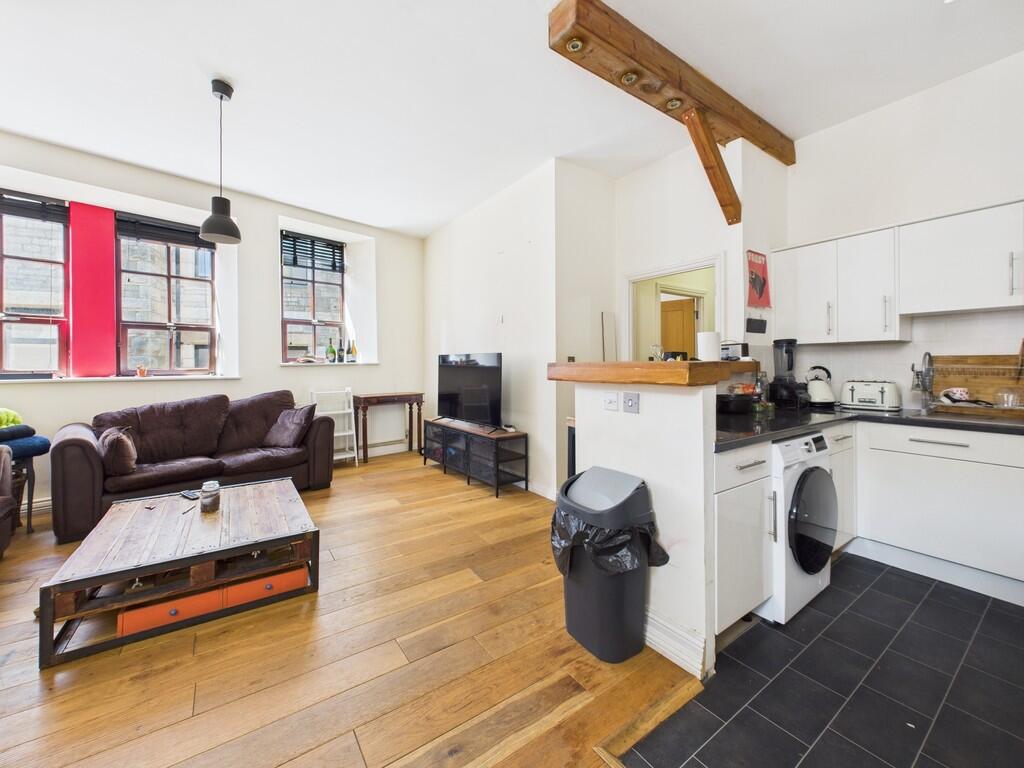 CAM03974G0-PR0198...