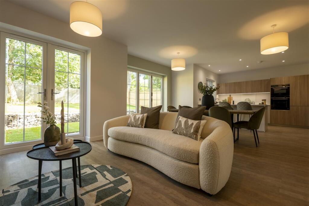 Open Plan Kitchen/Di