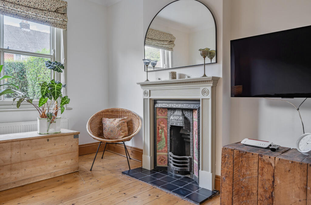 1332585-28-68adc7...