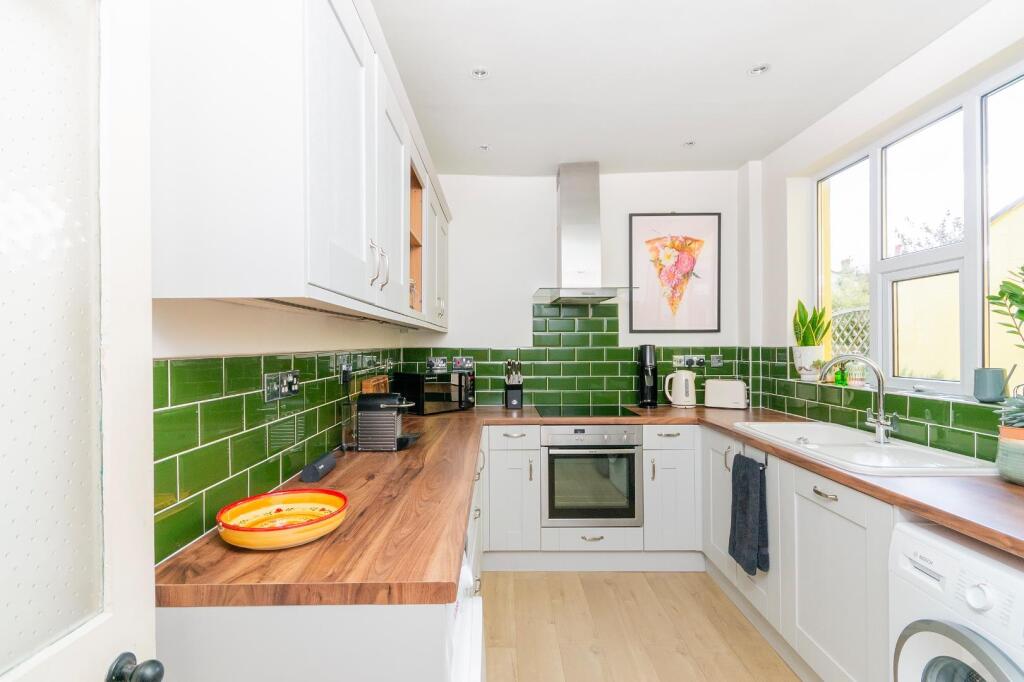 5GS5TN - Kitchen C.jpg