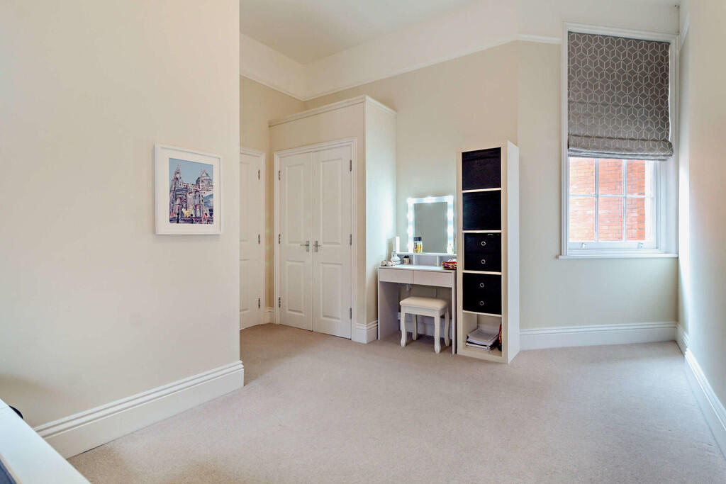 8548537-interior2...