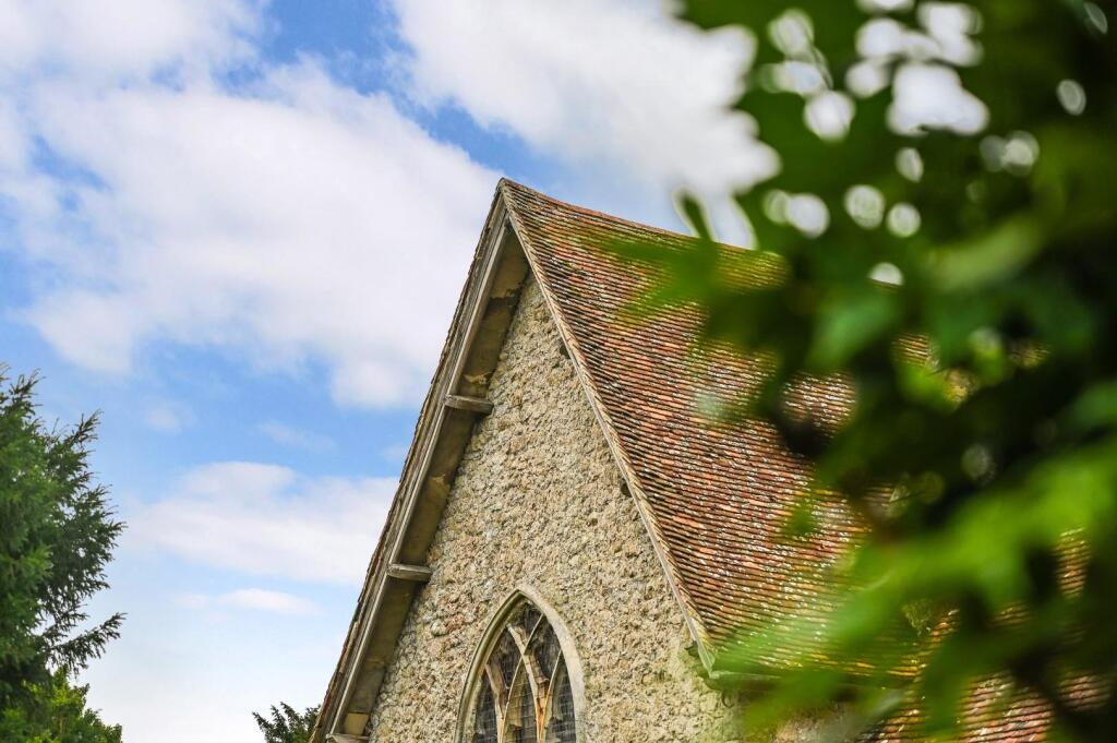 4 Church Close Ph19.jpg