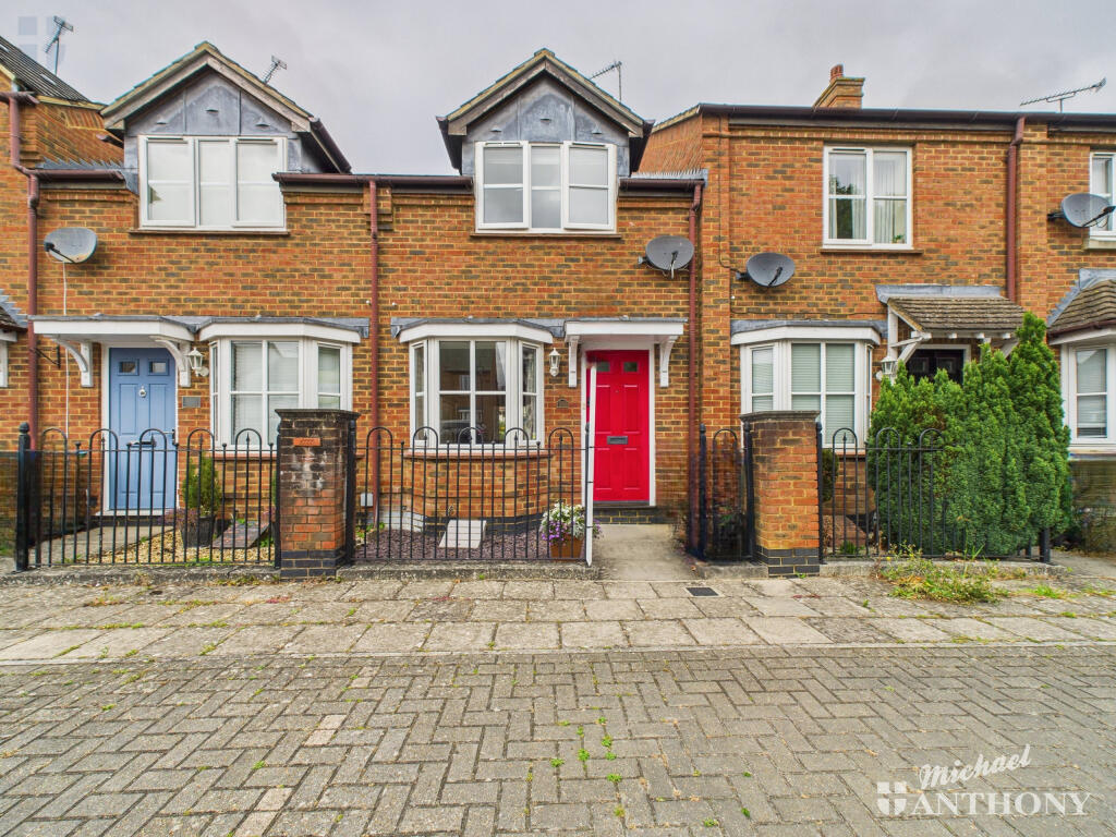 CAM03218G0-PR0743-STILL020