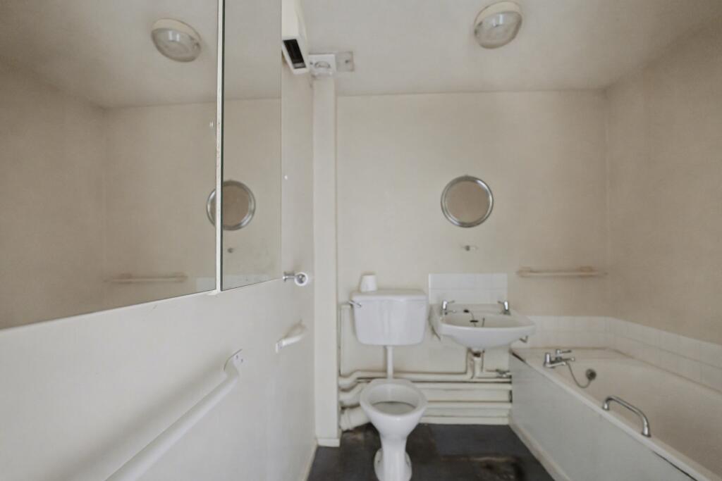 137 Lime Kiln, Royal Wootton Bassett, Wiltshire SN4 7HQ