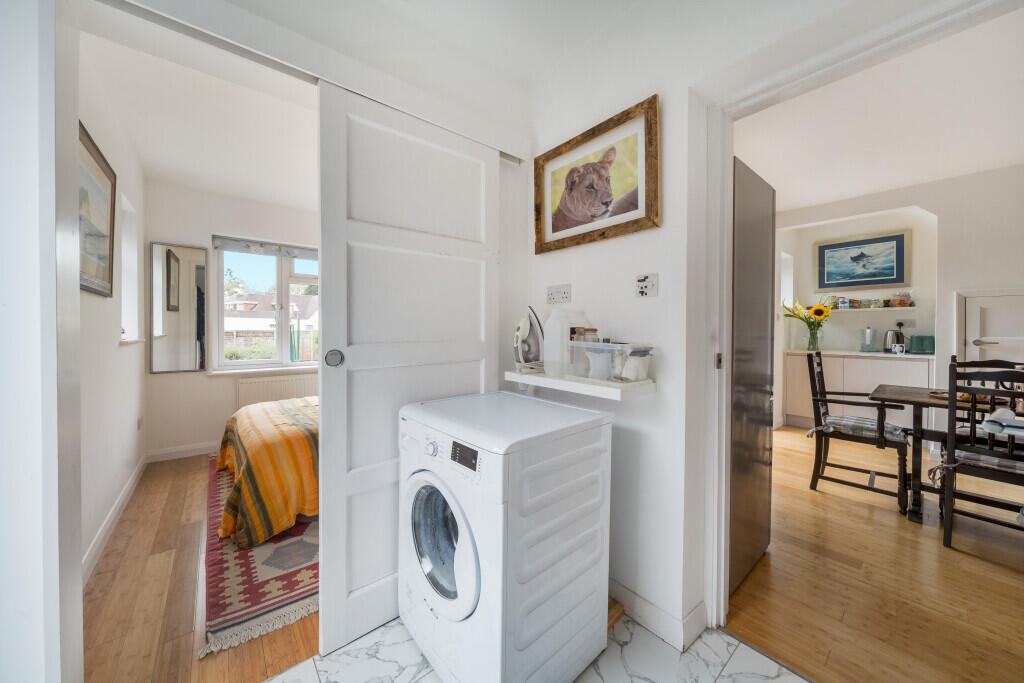 1328408-2-6880cbc...