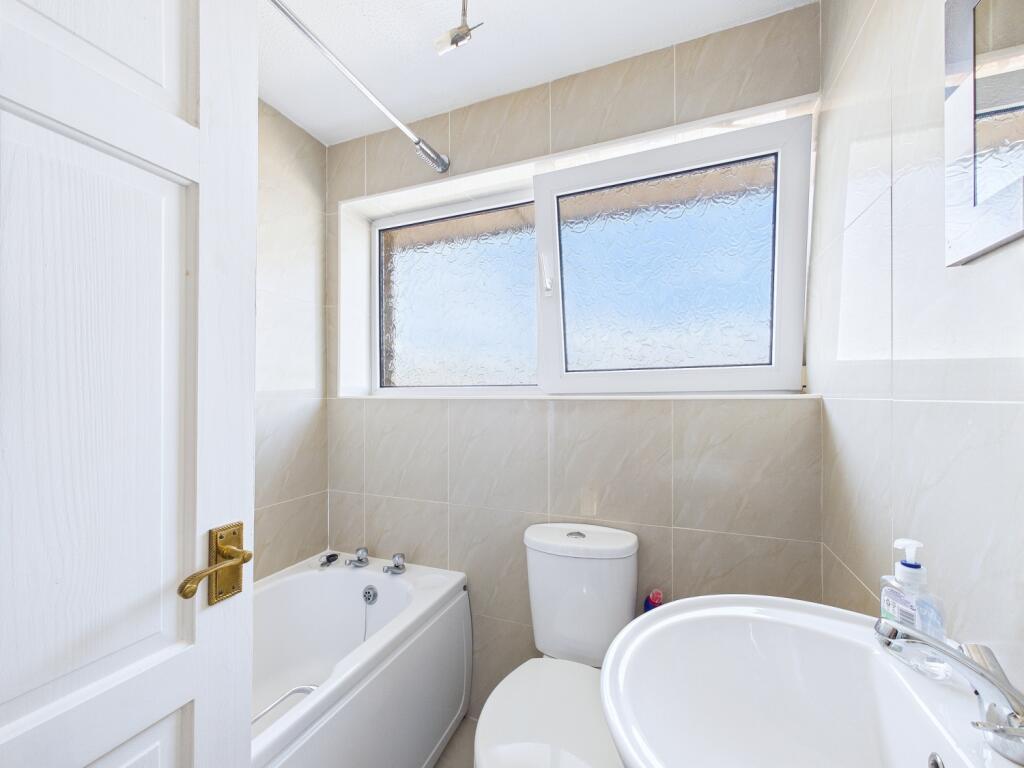 CAM01338G0-PR0121-STILL007