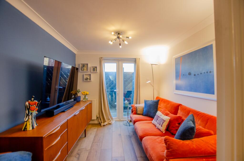 To Book A Viewing Call TPS Lostwithiel on 01208 87