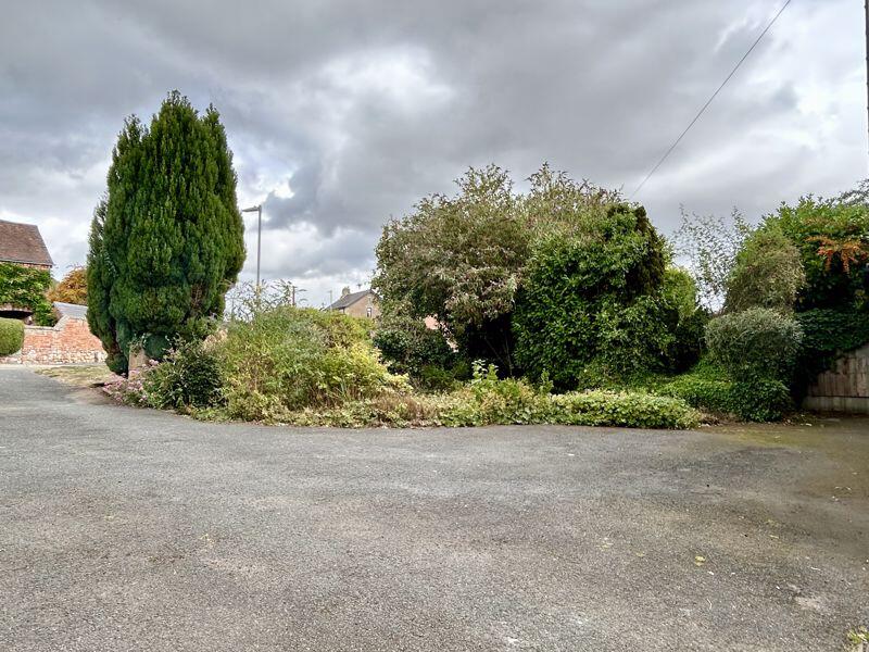 Front Garden/Driveway