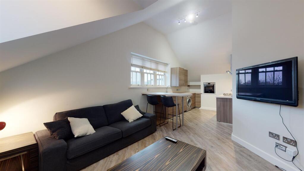 Betton Street 2a Kitchen Living Area.jpg