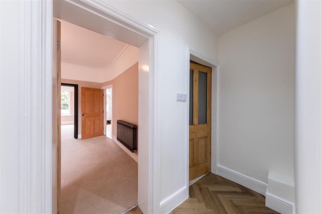 64 The Crescent-015.jpg